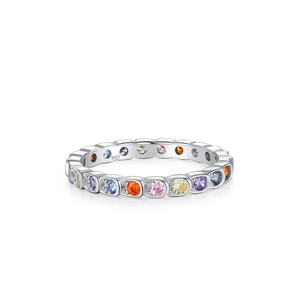 Anello in argento sterling S925 con zirconi arcobaleno e gemme multicolori incastonate