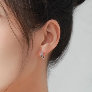 S925 silver hoop earrings with three colorful heart-shaped gems for a stylish look