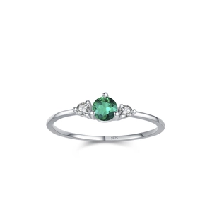 S925 sterling silver ring with a round emerald green center stone and side zircons