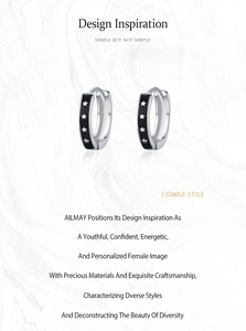 Detail von S925 Sterling Silber Creolen mit schwarzer Emaille und silbernen Sternmustern