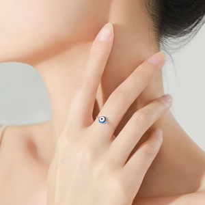 Elegant 925 sterling silver evil eye chain ring for women with blue enamel detail
