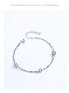 Détail du bracelet double couche en argent sterling 925 orné de pierres en zircone