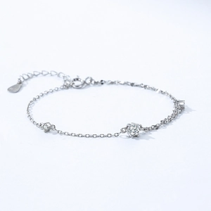 Elegant S925 sterling silver bracelet with sparkling zircon and adjustable chain link