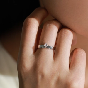 Bague minimaliste en argent sterling S925 avec diamant carré et anneau poli pour femme