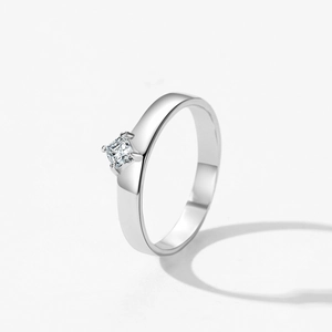 Bague minimaliste en argent S925 avec diamant taille princesse carré et finition polie