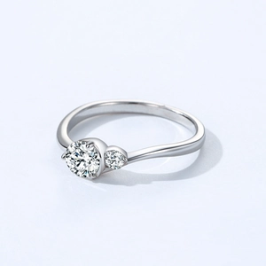 Elegant S925 sterling silver wave ring with two sparkling cubic zirconia stones