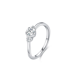 Elegant S925 sterling silver three-stone ring with a large central round cubic zirconia