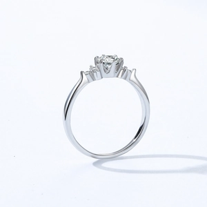 925 silver engagement ring with six-prong set round diamond and elegant side stones