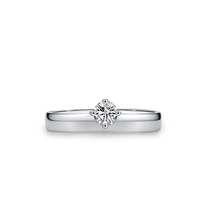 Minimalist S925 sterling silver diamond ring with classic four-prong solitaire setting