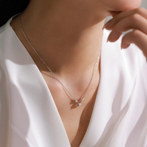 Elegant S925 sterling silver star pendant necklace with sparkling cubic zirconia crystals
