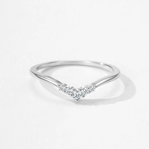 Elegant s925 silver V-shaped ring with five sparkling round zircons in a minimalist style