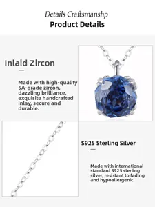Détail macro du collier en argent S925 avec un zircon bleu 5A serti à griffes multiples