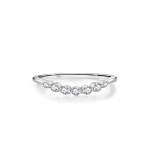 Bague élégante en argent sterling S925 ligne sourire avec sept zircons ronds étincelants