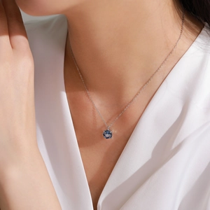 Collier élégant en argent S925 avec pendentif vintage en pierre bleue pour femme