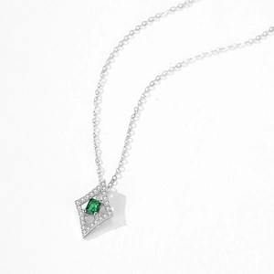 Collier en argent sterling S925 avec pendentif zircon vert émeraude au design losange évidé