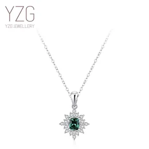 Collier Pendentif Flocon de Neige en Argent Sterling 925 Zirconia Vert Émeraude pour Femmes Style Vintage Français Bijoux de Luxe