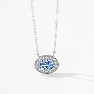 Collier en argent S925 avec pendentif saphir bleu glacier de forme ovale et oxydes