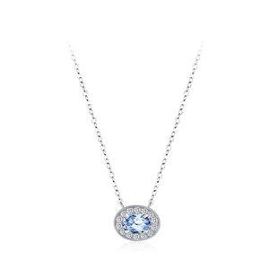 Collier en argent S925 avec pierre précieuse bleu glacé et entourage de zirconiums