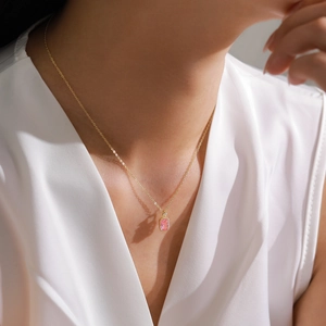 Parure romantique en argent S925 avec pendentif zircon rose rectangulaire et chaîne dorée
