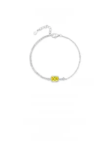 Close-up of S925 silver bracelet featuring a yellow zircon and heart-shaped S925 hallmark