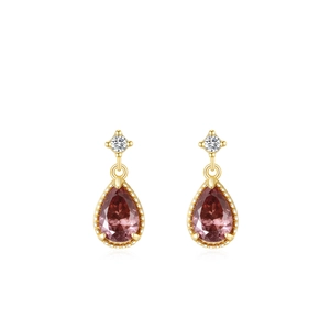 Élégantes boucles d'oreilles en argent S925 doré avec zircons rouges en forme de goutte