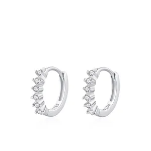 Orecchini a Cerchio in Argento Sterling 925 con Zirconia Minimalisti per Donna Gioielli Leggeri da Pendolare Lucidi Accessorio Moda Regalo Elegante