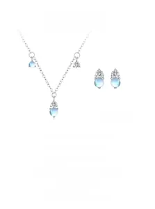 Vue détaillée de la parure S925 argent avec pierre de lune et zircons étincelants