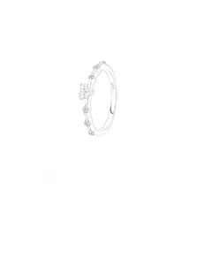 Close-up of heart-shaped crystal on S925 sterling silver ring with pavé side stones