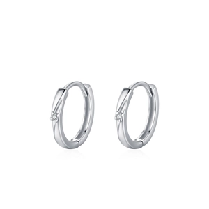 Orecchini a cerchio Mobius minimalisti in argento S925 con pietre di zircone lucide