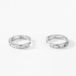 S925 Sterling Silber Huggie Ohrringe mit rechteckiger Muschel und Mikro-Zirkonia