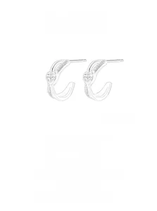 Detailed view of S925 sterling silver C-shaped hoop earrings with heart-cut cubic zirconia