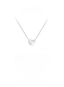 Détail du pendentif cœur avec zircon carré sur chaîne en argent sterling 925 massif