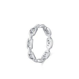 S925 Sterlingsilber Kettengliedring mit funkelnden Zirkonen auf weißem Hintergrund