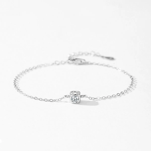Minimalist S925 sterling silver chain bracelet with a square zircon pendant for women