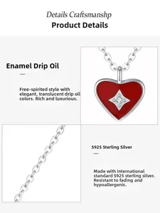 Vue détaillée du pendentif cœur en argent 925 avec émail rouge et pierre de zircon blanc