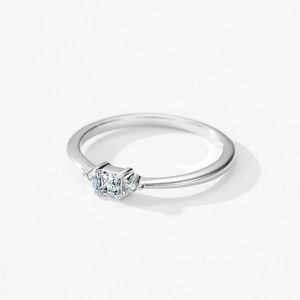 Bague élégante en argent 925 avec diamant carré et design minimaliste pour femme