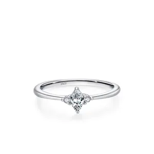 Bague en Argent Sterling 925 avec Zirconia Marquise Anneau Fin Minimaliste Bijoux pour Femmes Mariage Fiançailles Anniversaire