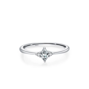 Bague élégante en argent sterling S925 avec zircon marquise et accents brillants