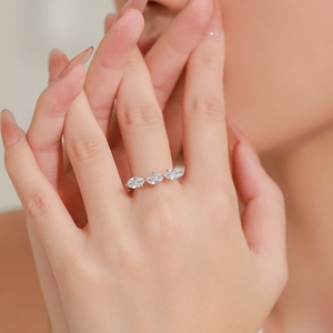 Elegant S925 sterling silver ring with three oval-cut stones in a prong setting