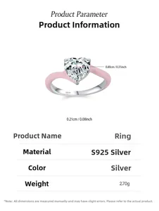 Vue macro détaillée d'une bague en argent S925 avec cœur rose et mesures de précision