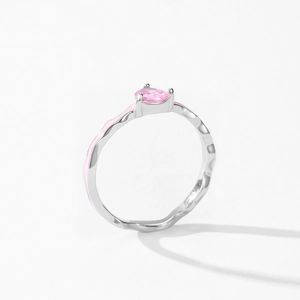 925 silver wavy ring with pink heart gemstone and enamel finish on white background