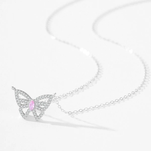 S925 Silber Halskette mit funkelndem Zirkonia und rosa Marquise Edelstein Schmetterling