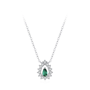 Collier luxueux en argent 925 avec pendentif goutte d'émeraude et accents de zircon