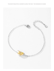 S925 silver bracelet featuring a crescent yellow zircon stone and adjustable chain