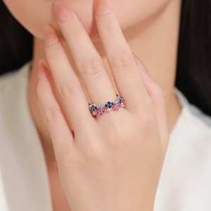 Bague élégante en argent sterling 925 avec zircons colorés en forme de trèfle bleu et rose