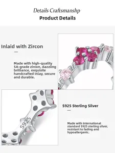 Détail de la bague en argent S925 avec zircon 5A et poinçon S925 sur l'anneau