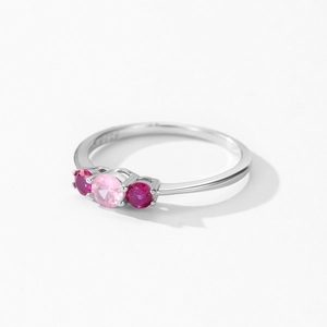 Bague en argent 925 à trois pierres avec cristaux roses et rouges, sertissage griffes