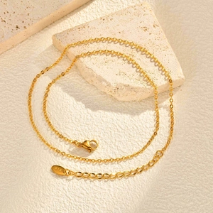Collier Chaîne Cruciforme Plate en Acier Inoxydable Gaufré pour Femmes Or Minimaliste Mode Commuter Bijoux Quotidien