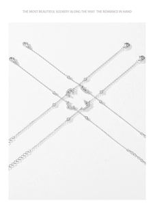 Dettaglio del bracciale in argento sterling S925 con lettera araba e diamanti pavé