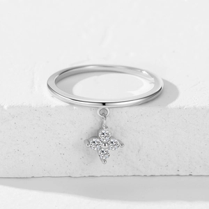 Sparkling 925 sterling silver four-leaf clover charm ring with brilliant zircon stones
